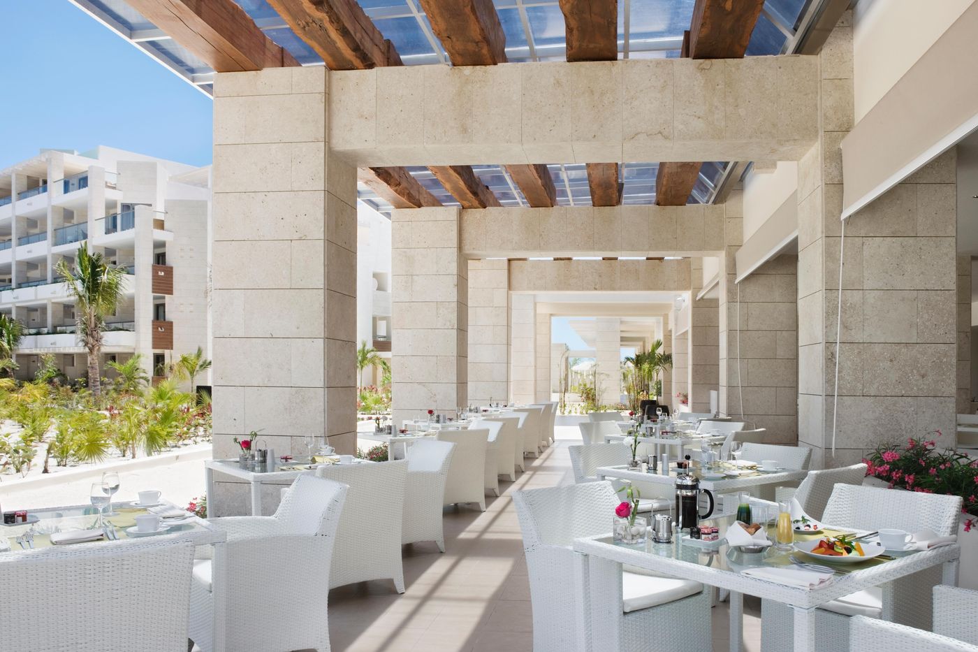 Beloved-Playa-Mujeres-Restaurant-9
