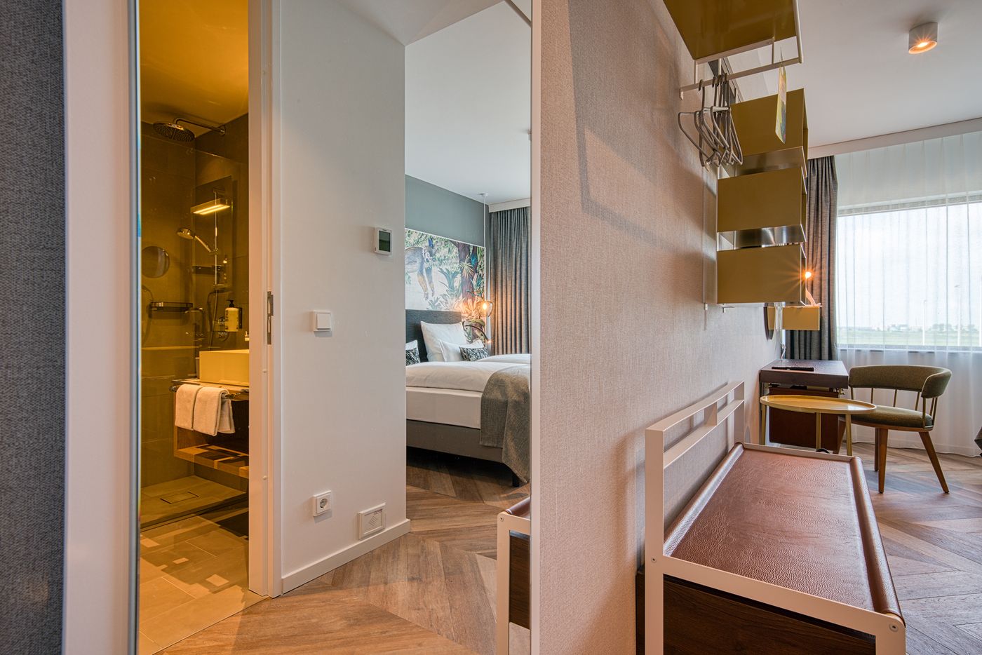 Ninetynine-Amsterdam-Airport--Trademark-Collection-Room-5