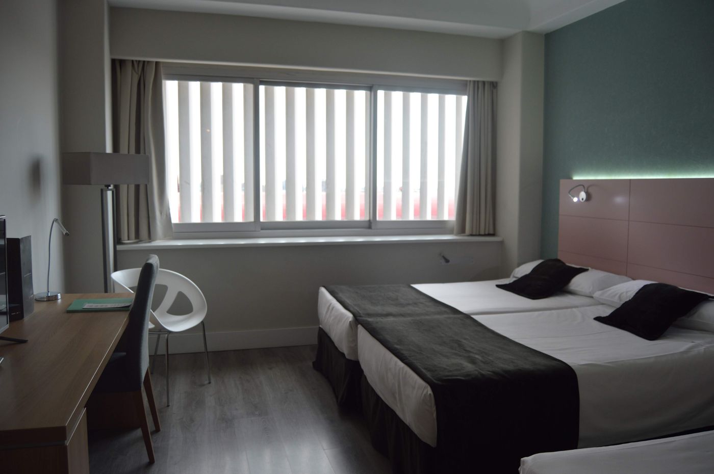 Weare-Chamartin-Room-33