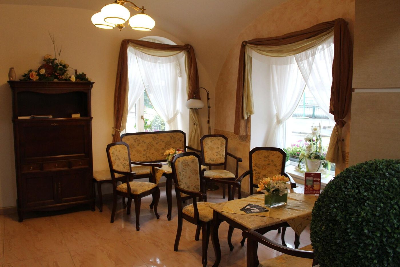 Ruze-Czech Republic-KARLSBAD -Lobby-7