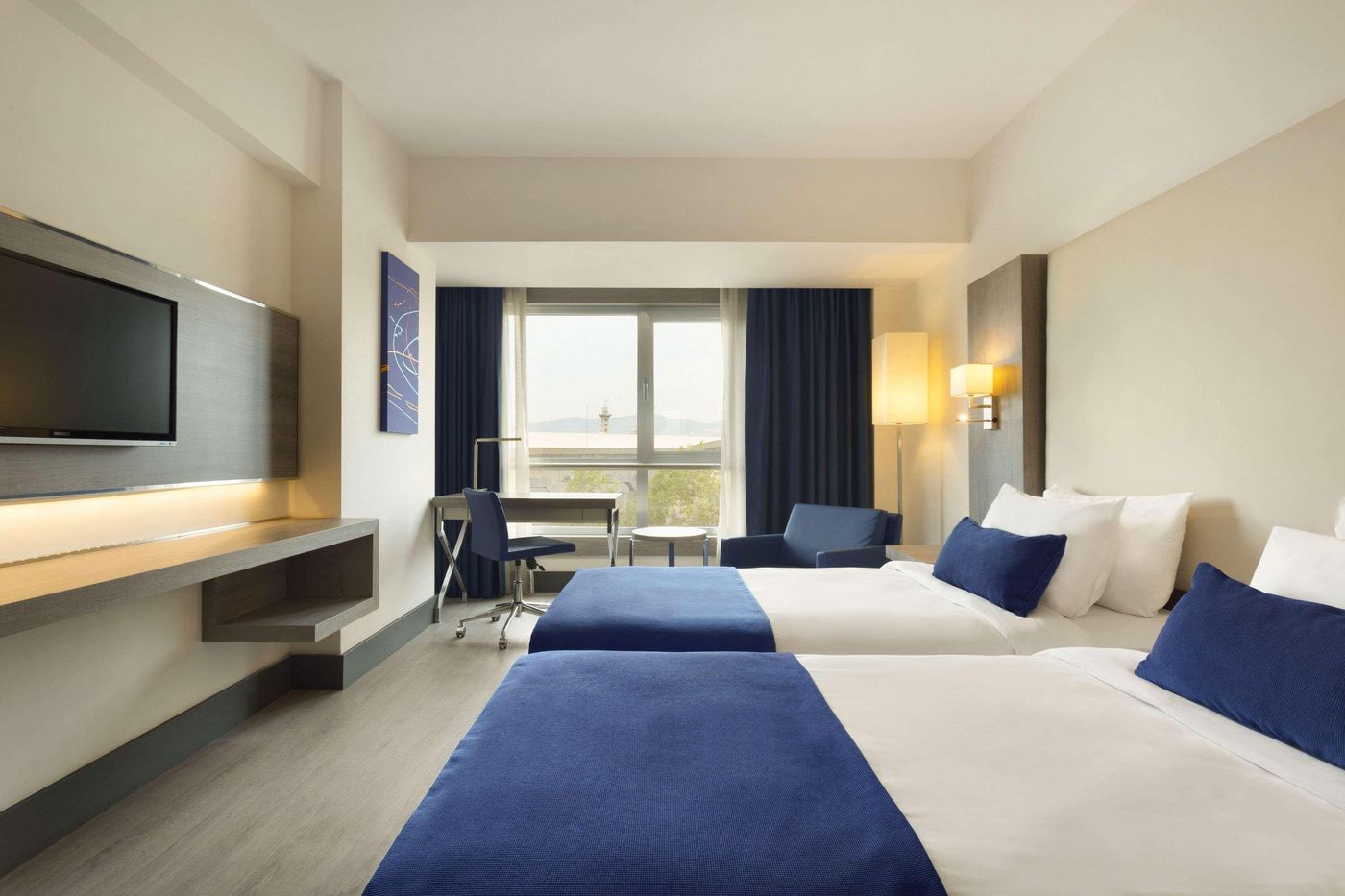 Ramada-Plaza-Izmir-Room-17