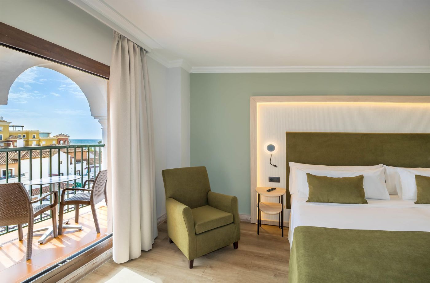 Barcelo-Isla-Canela-Room-40