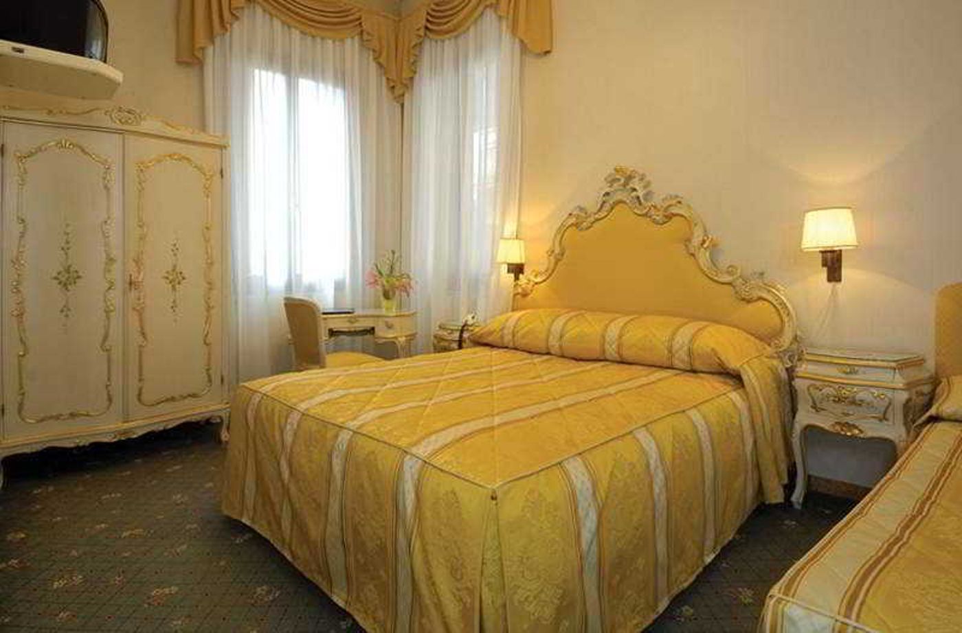Basilea-Italy-VENEZIA-Room-7