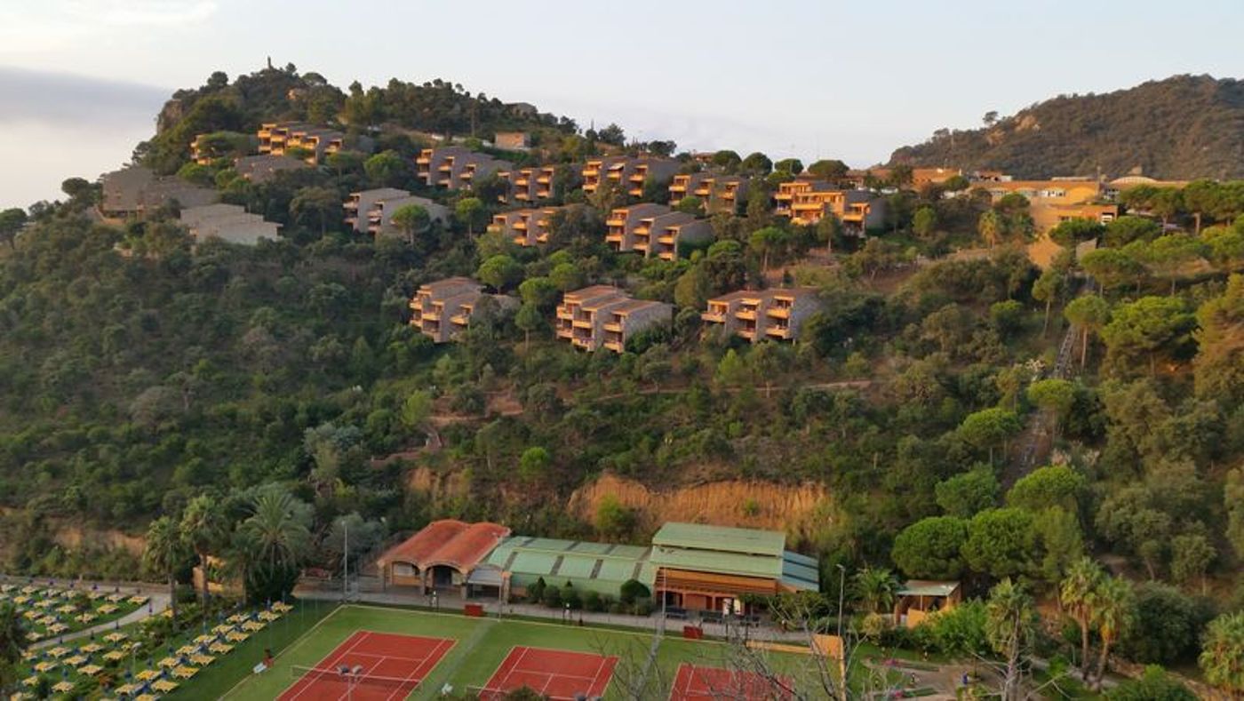Giverola-Resort-General-view-68