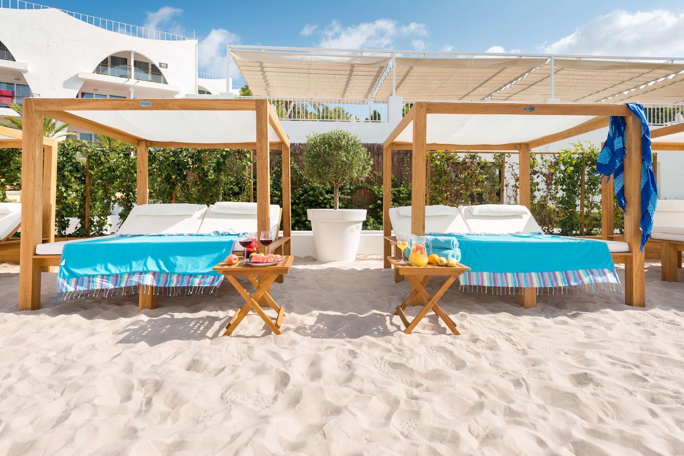 Marble-Hotel-Stella-Maris-Beach-82