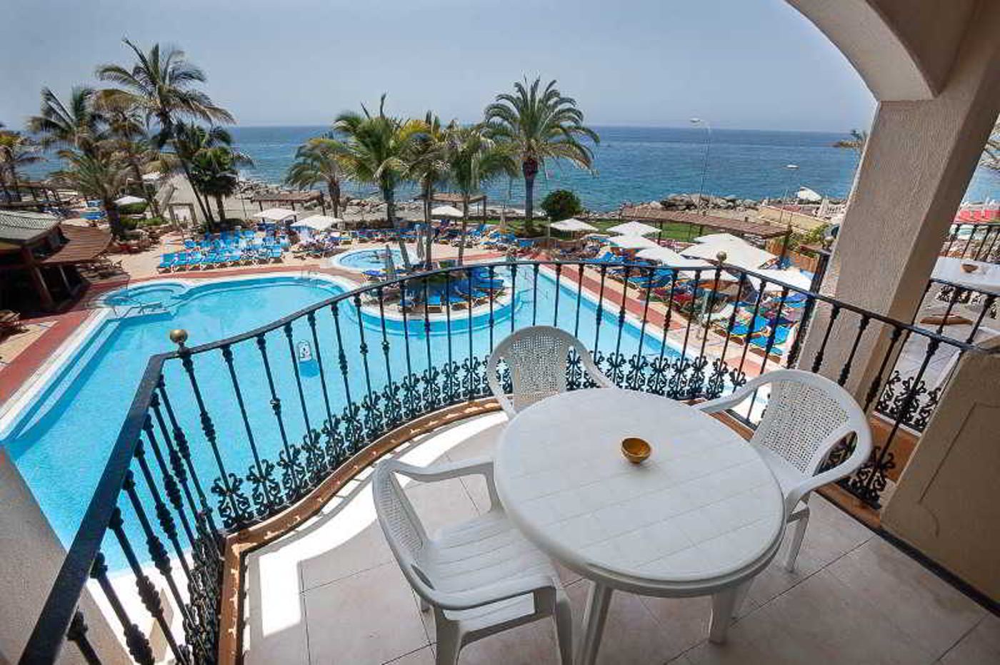 Bull-Dorado-Beach---Spa-Terrace-8