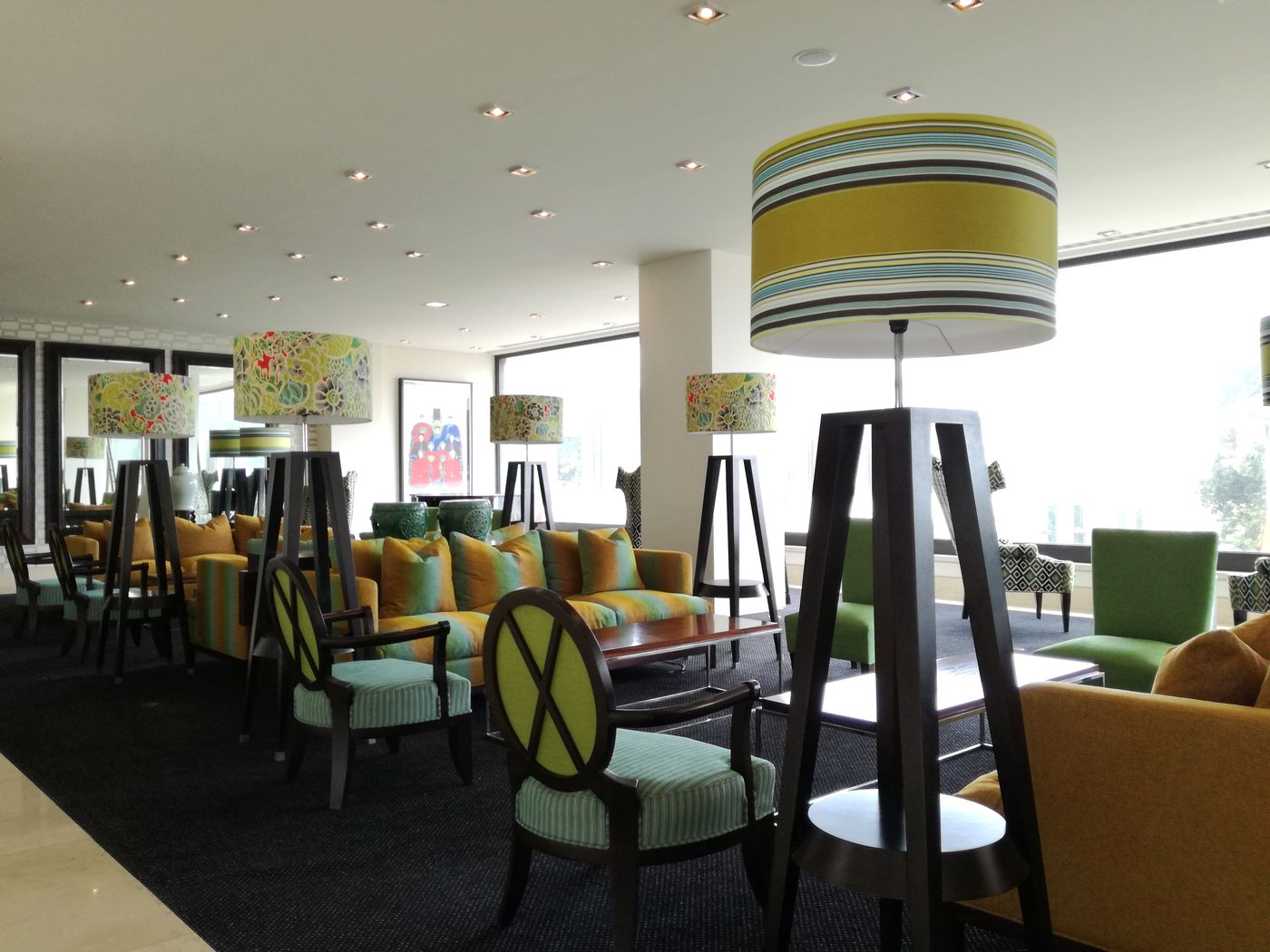 Azoris-Royal-Garden-Leisure---Conference-Hotel-Lobby-48