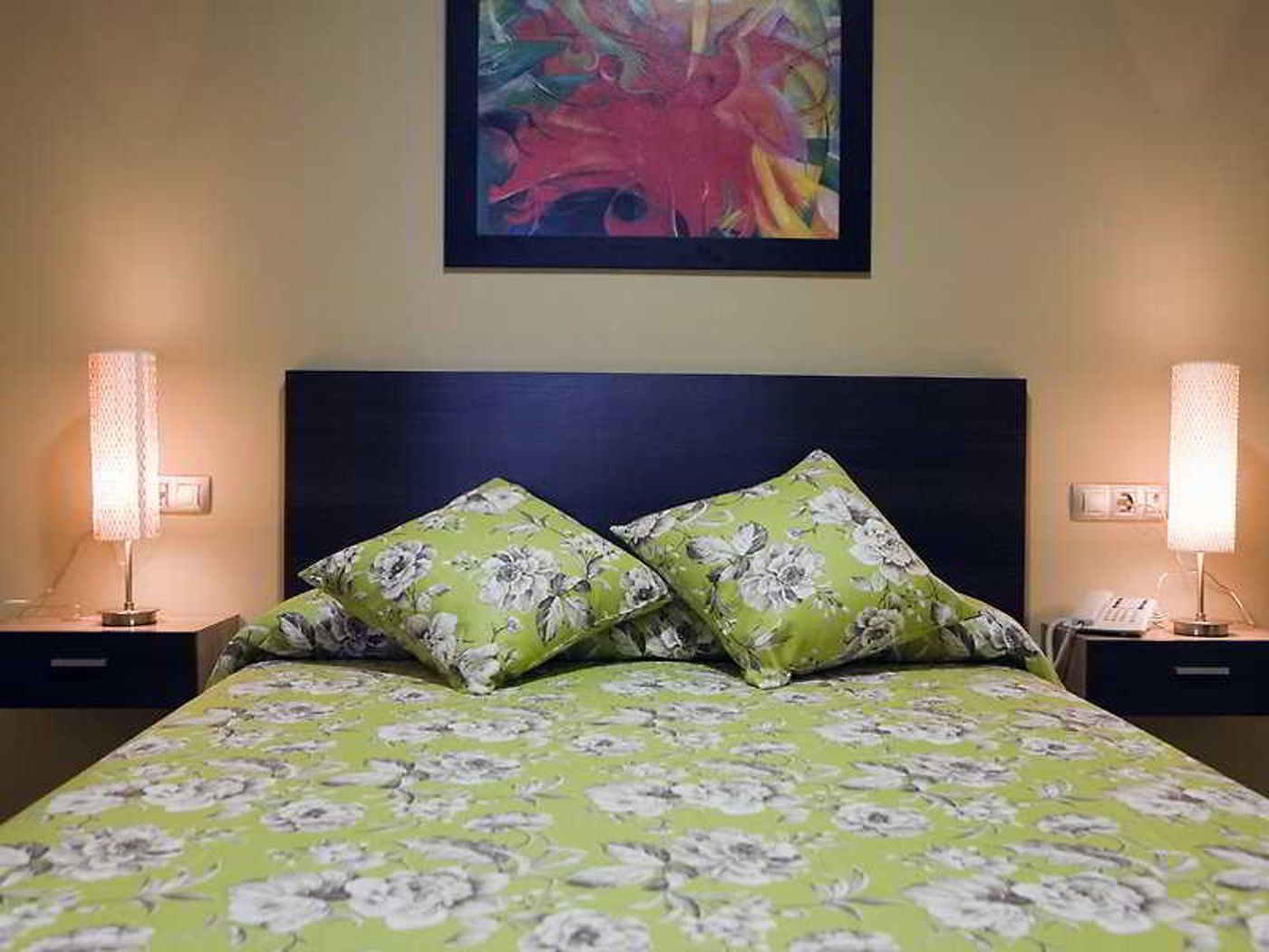 Conilsol-Hotel-y-Aptos-Room-13