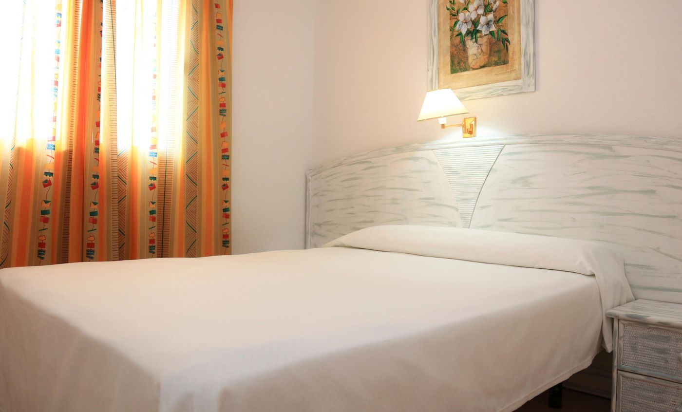 Caleta-Garden-Room-19