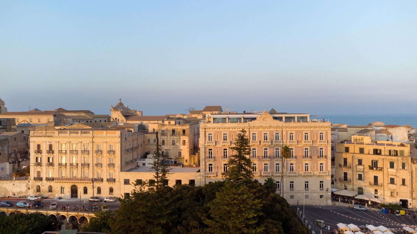 Des-Etrangers-Hotel---Spa-General-view-51