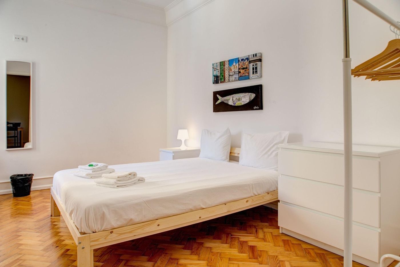 Home Out Rooms & Apartments-Portugal-LISBON-Room-6