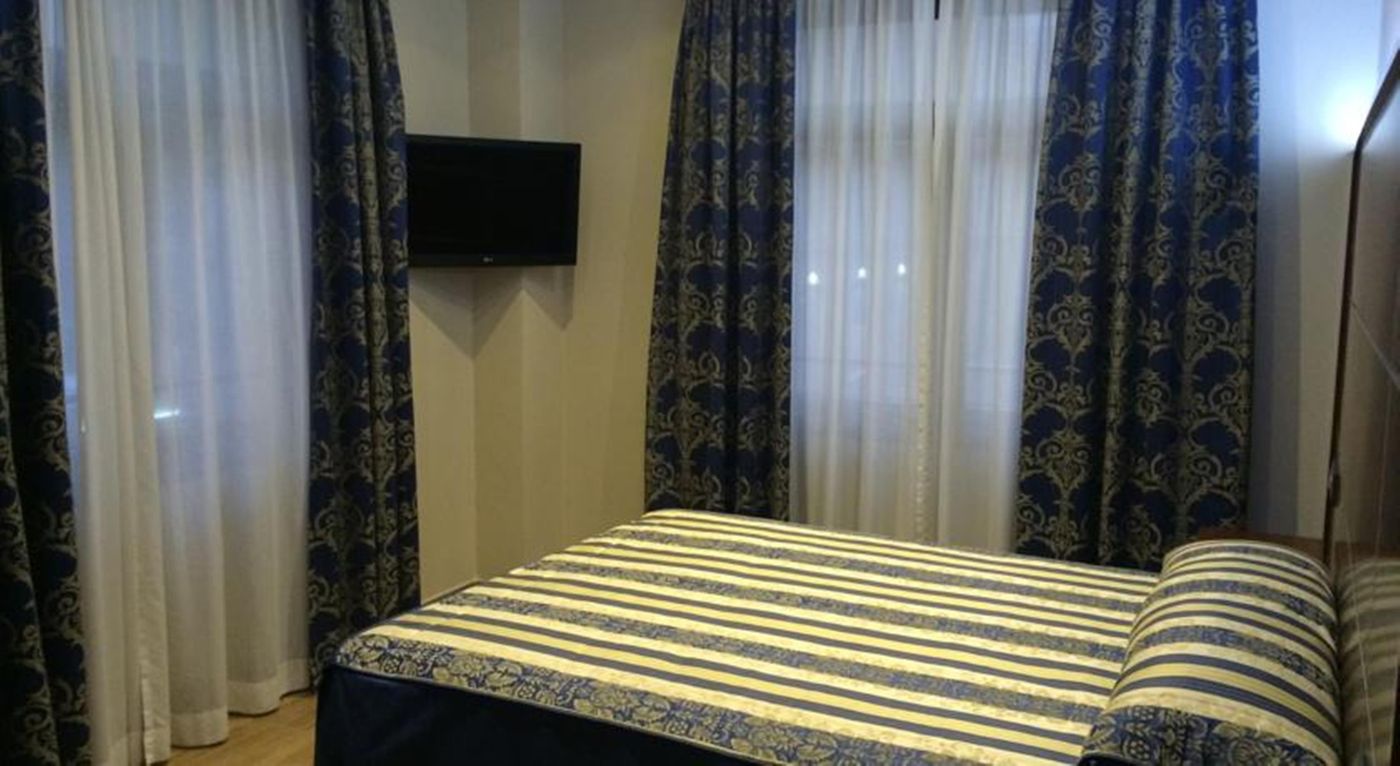 Castilla-Guerrero-Room-35