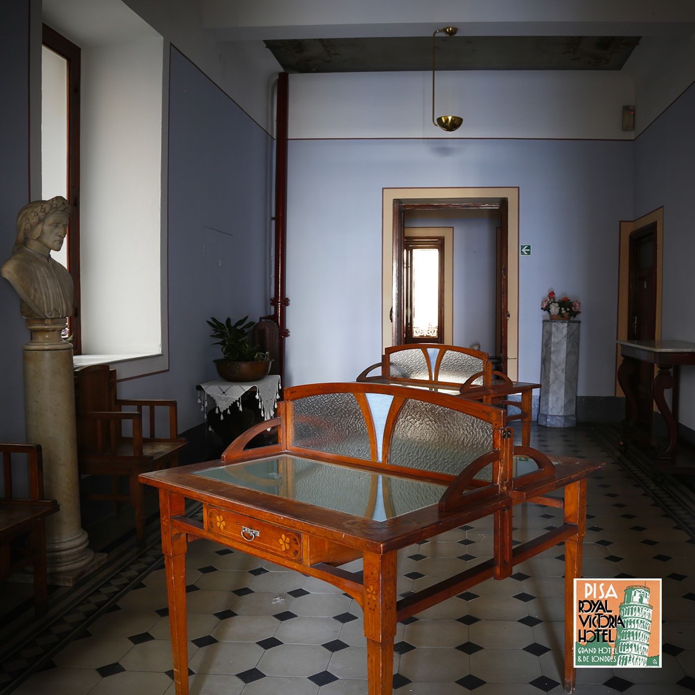 Royal-Victoria-Hotel-Lobby-15