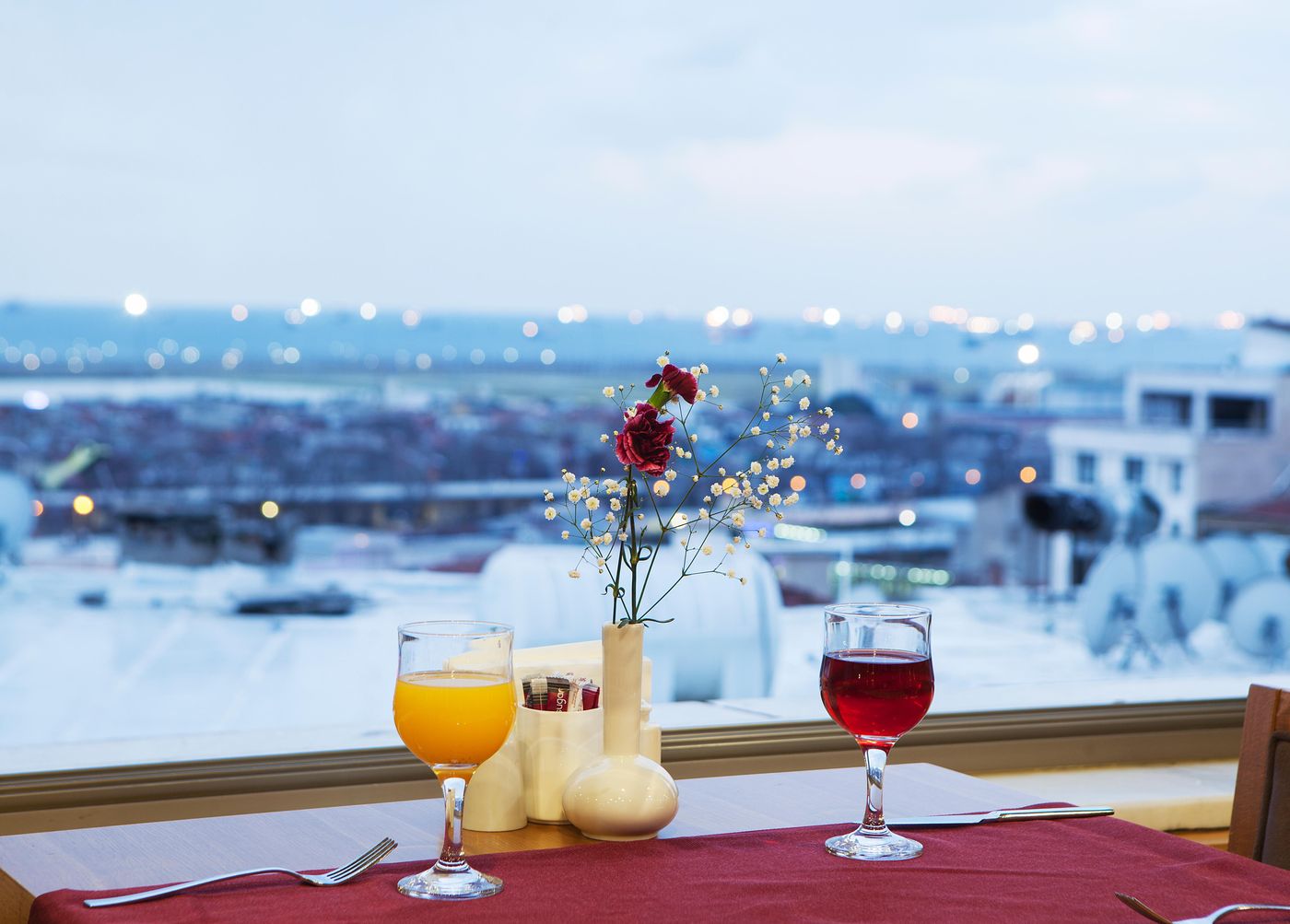 Delta-Hotel-Istanbul-Restaurant-55