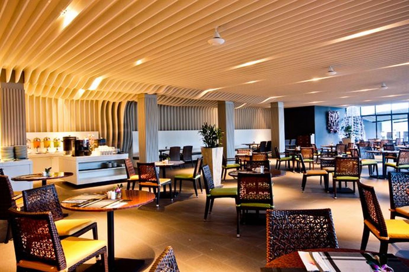 Beyond-Resort-Krabi-Bar-24