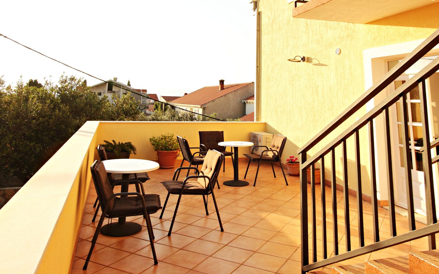 Bacan-Serviced-Apartments-Terrace-9