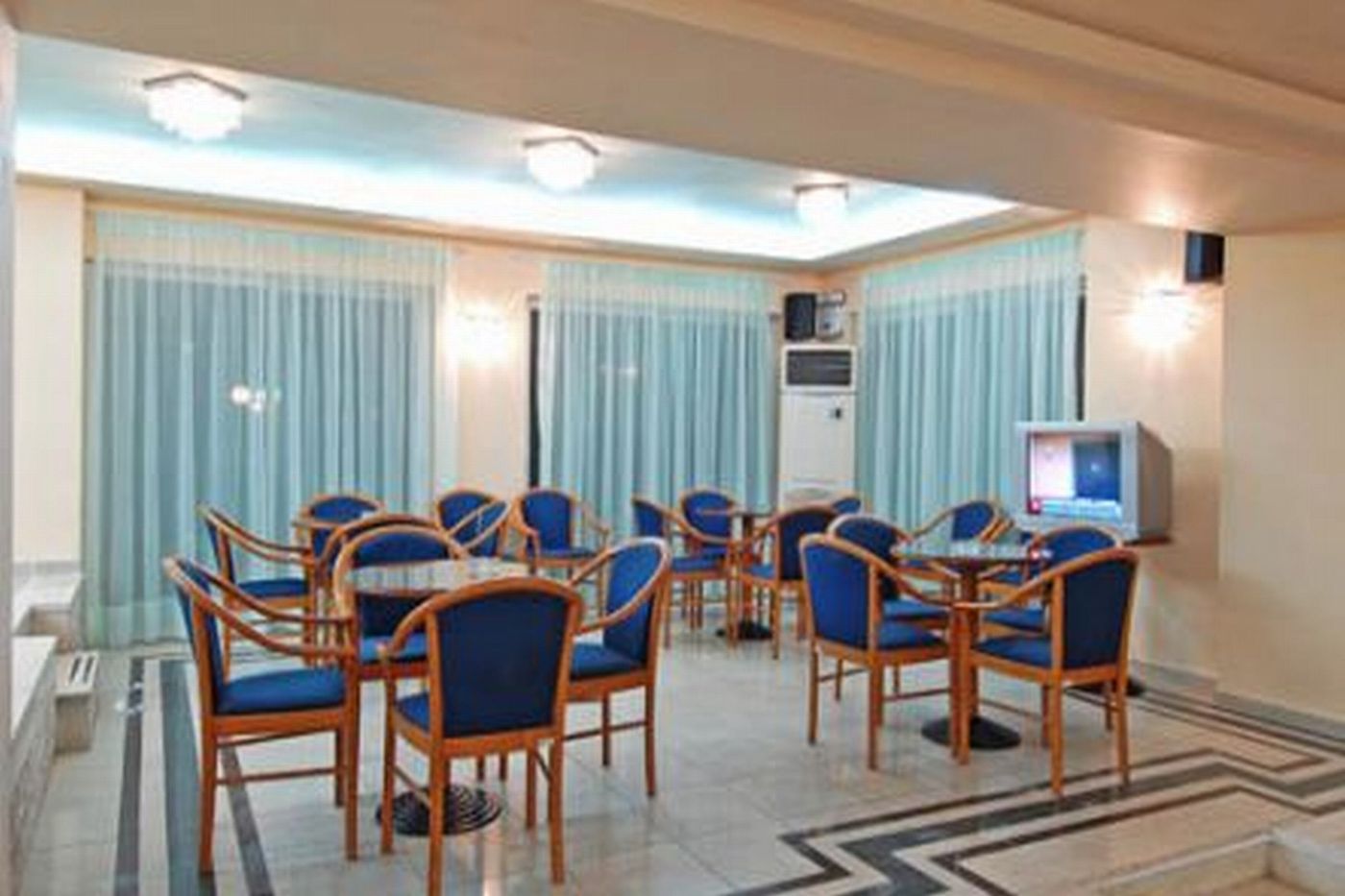 Captains---Commodore---Admiral-Complex-Restaurant-19