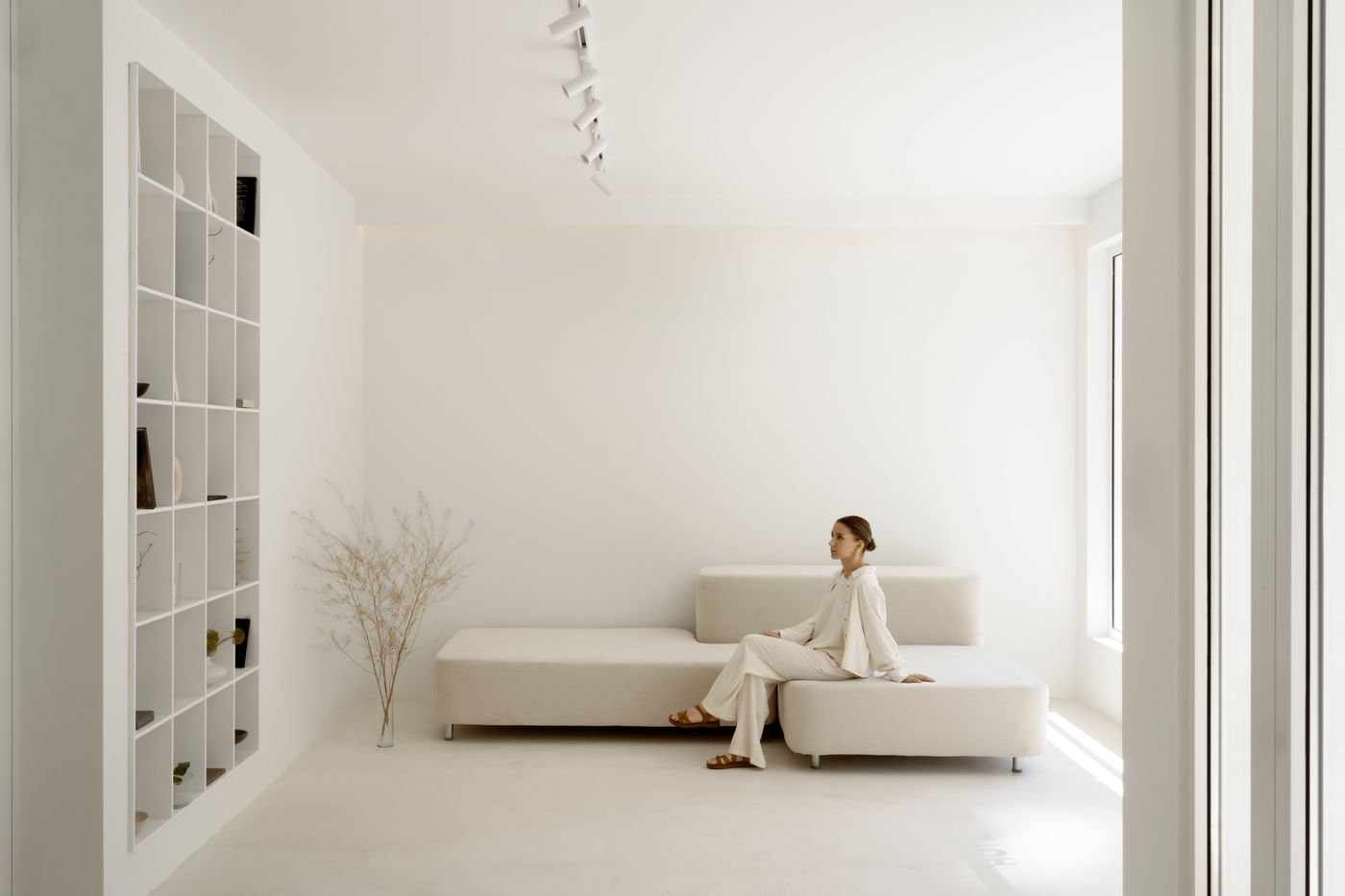 Hotel-Hello-Plovdiv-Lobby-10