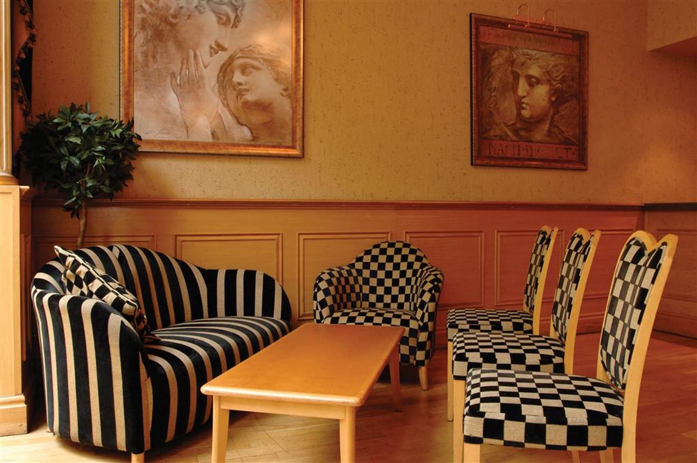 Liverpool Aigburth Hotel, Sure Hotel Collection by-United Kingdom-Liverpool-Lobby-4