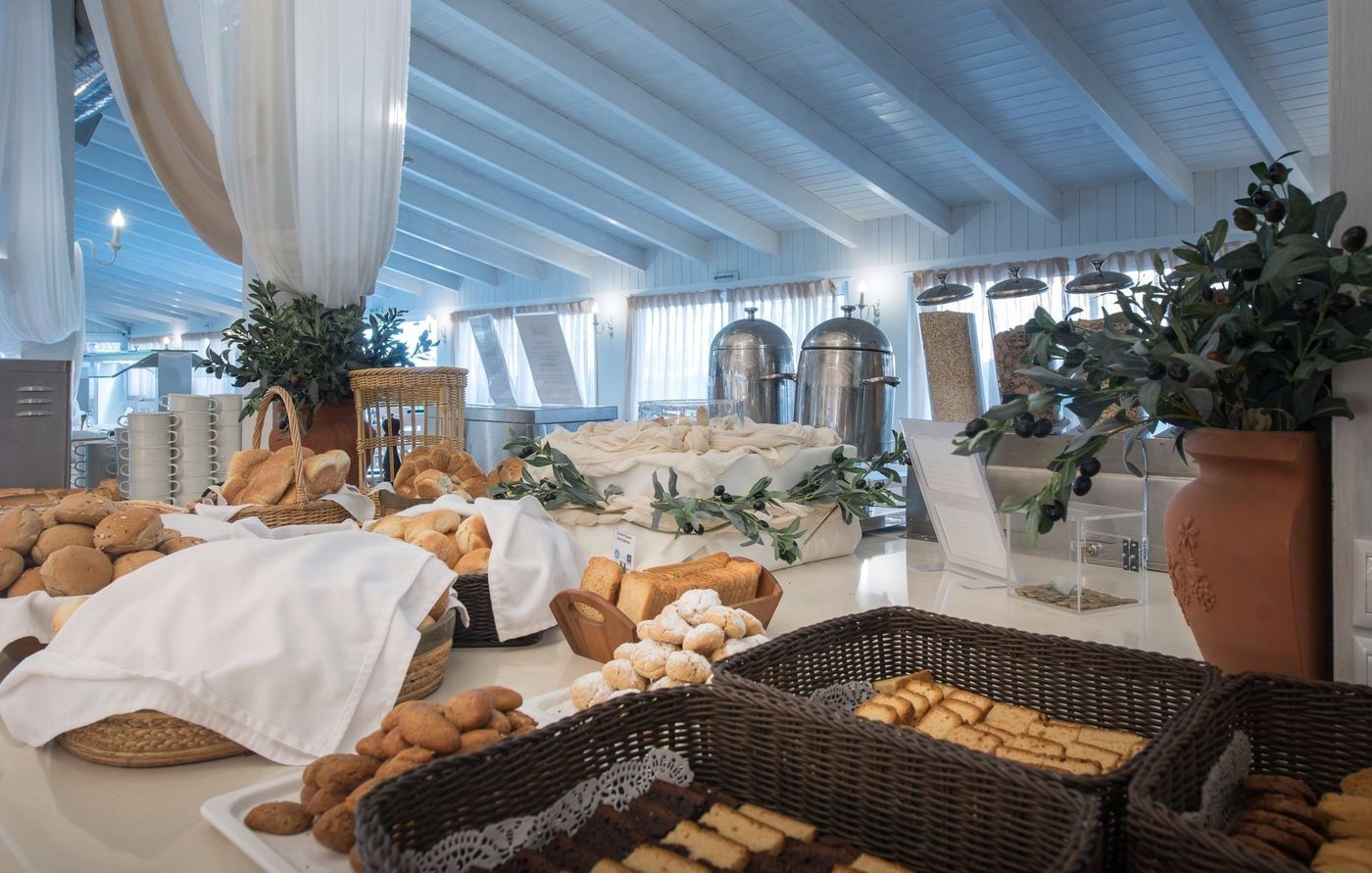 Galaxy-Beach-Resort-Restaurant-49