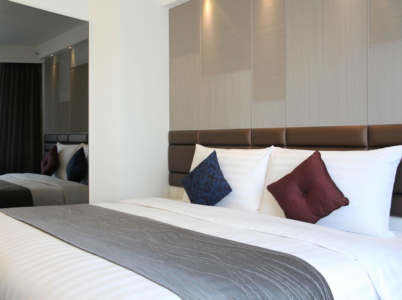 Stanford-Hotel-Hong-Kong-Room-14