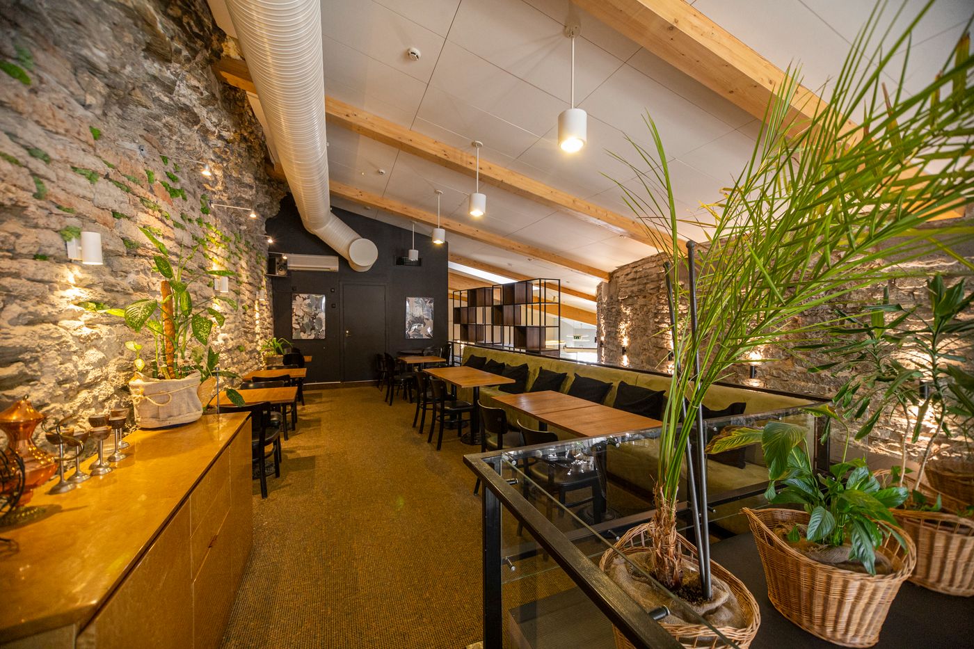 Rija-Old-Town-Hotel-Restaurant-2