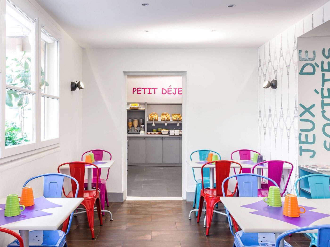 Ibis-Styles-Paris-Cambronne-Restaurant-10