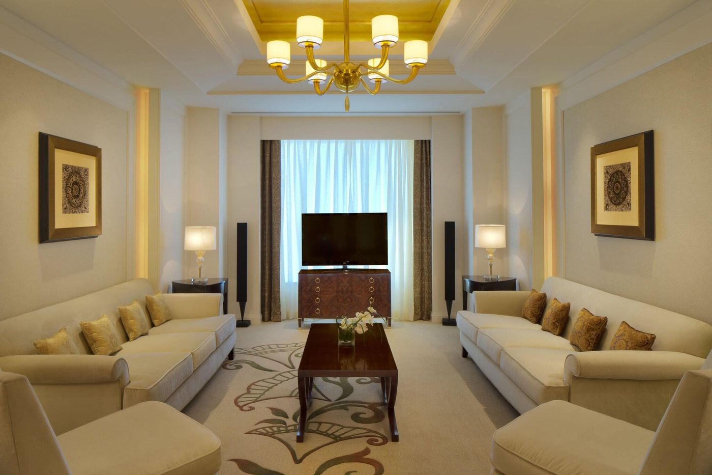 Conrad-Hotel-Dubai-Room-39