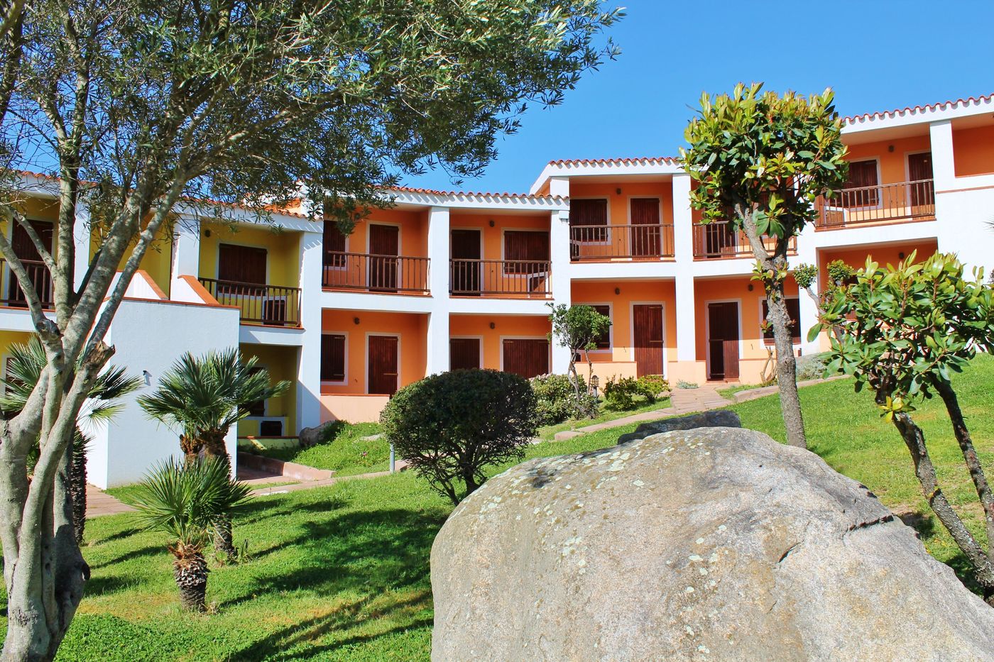 AHR Costa Serena Village Palau
