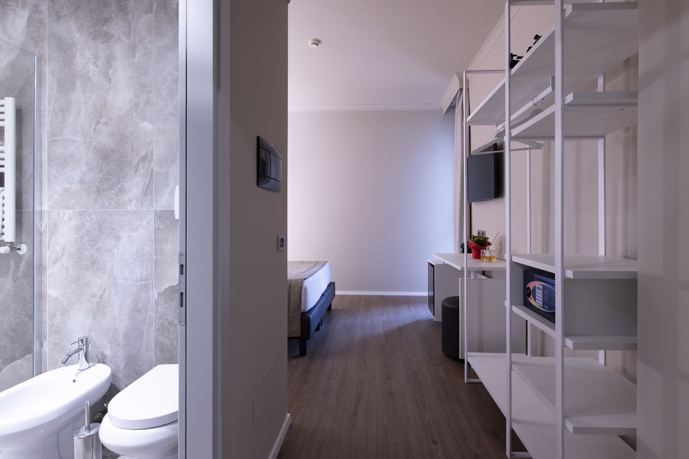 The-Smooth-Rome-Room-27