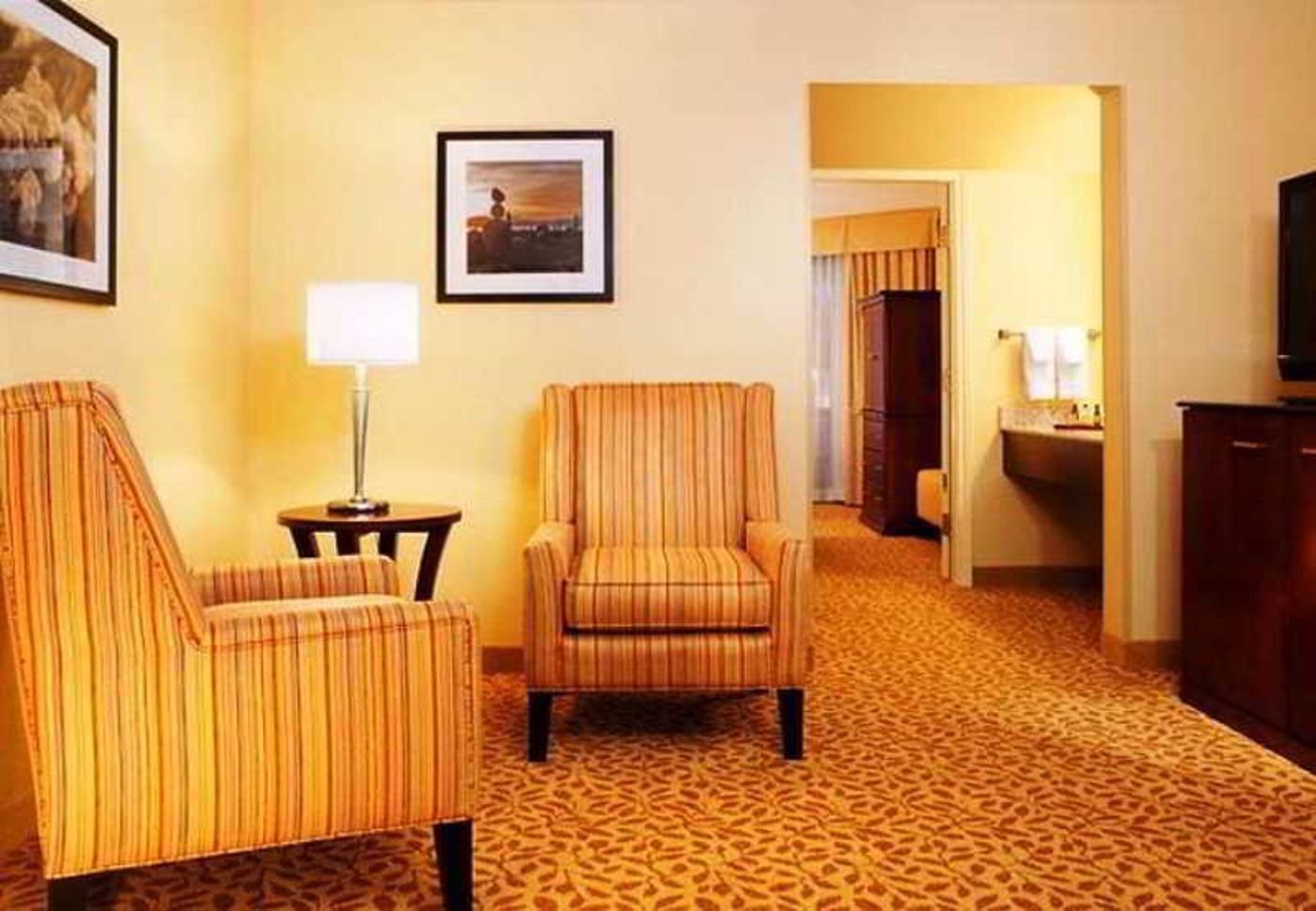 Vancouver-Airport-Marriott-Hotel-Room-35