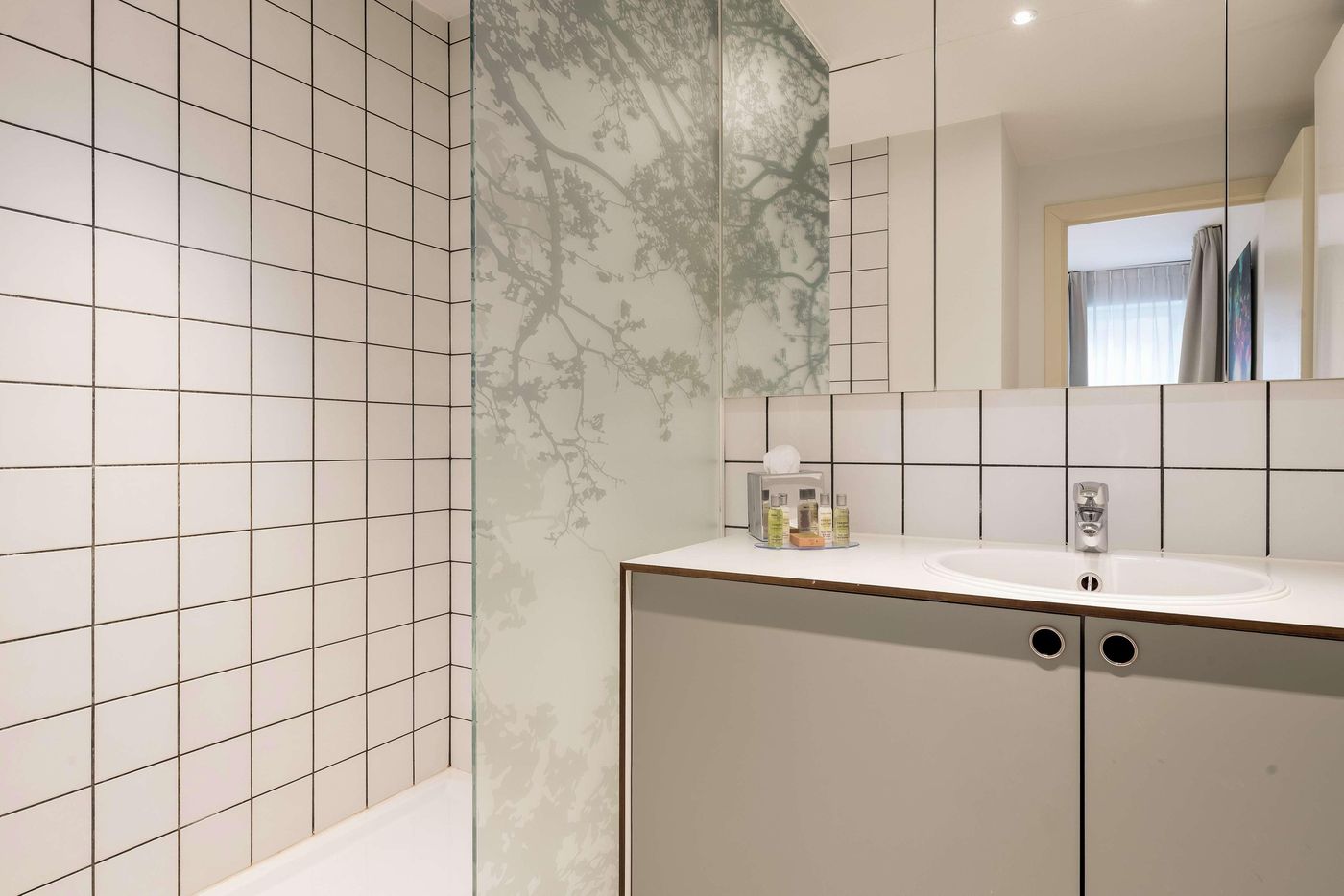 Hilton-Garden-Inn-Brussels-City-Centre-Room-49