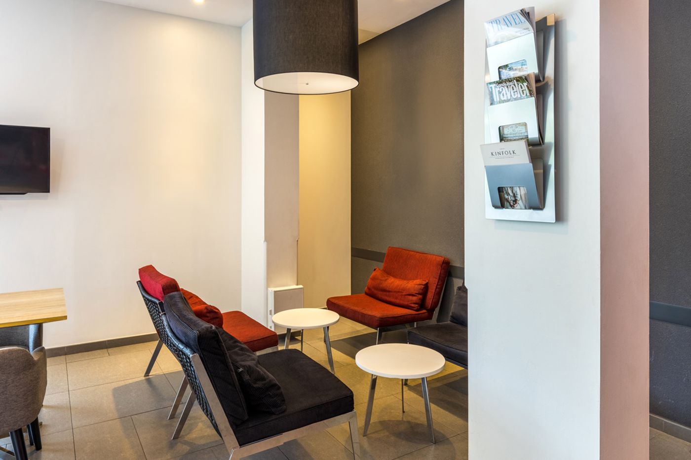 Red-Planet-Bangkok-Asoke-Lobby-13