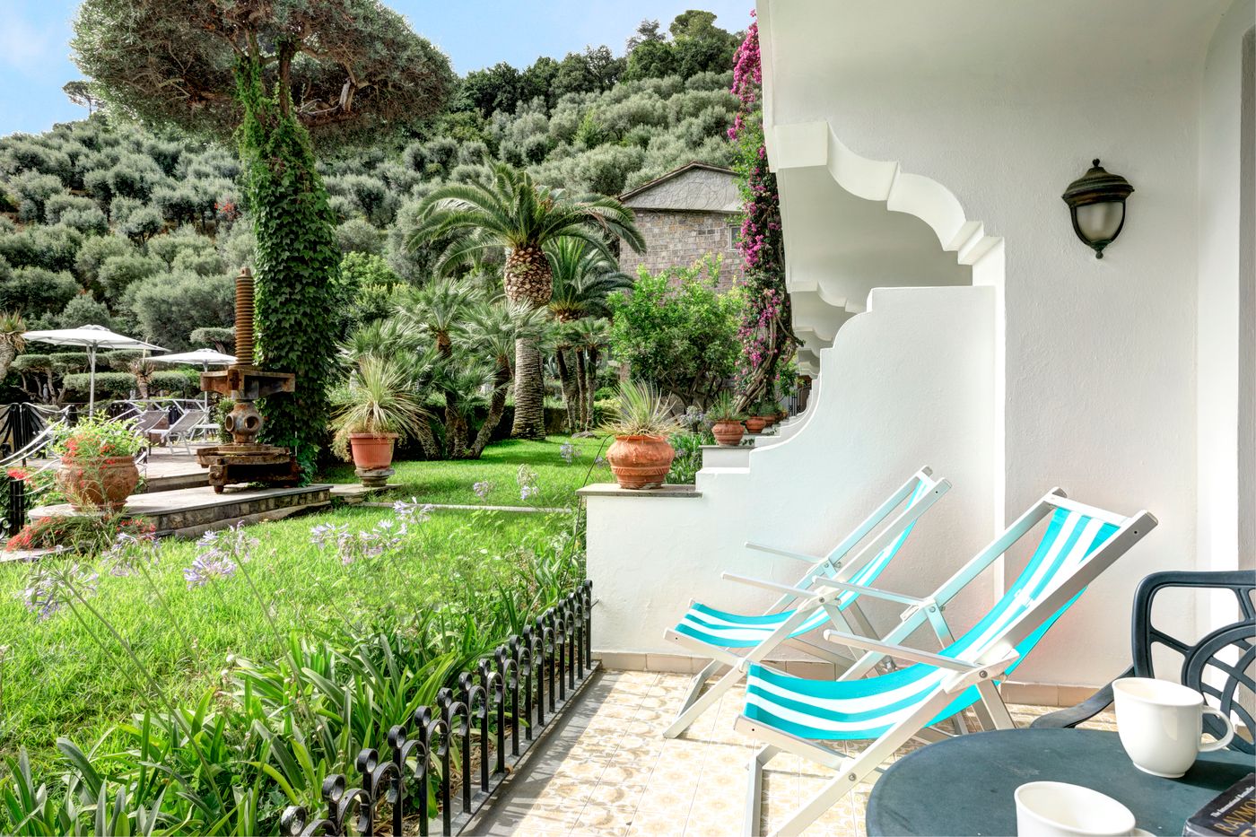 Grand-Hotel-Capodimonte-Room-10