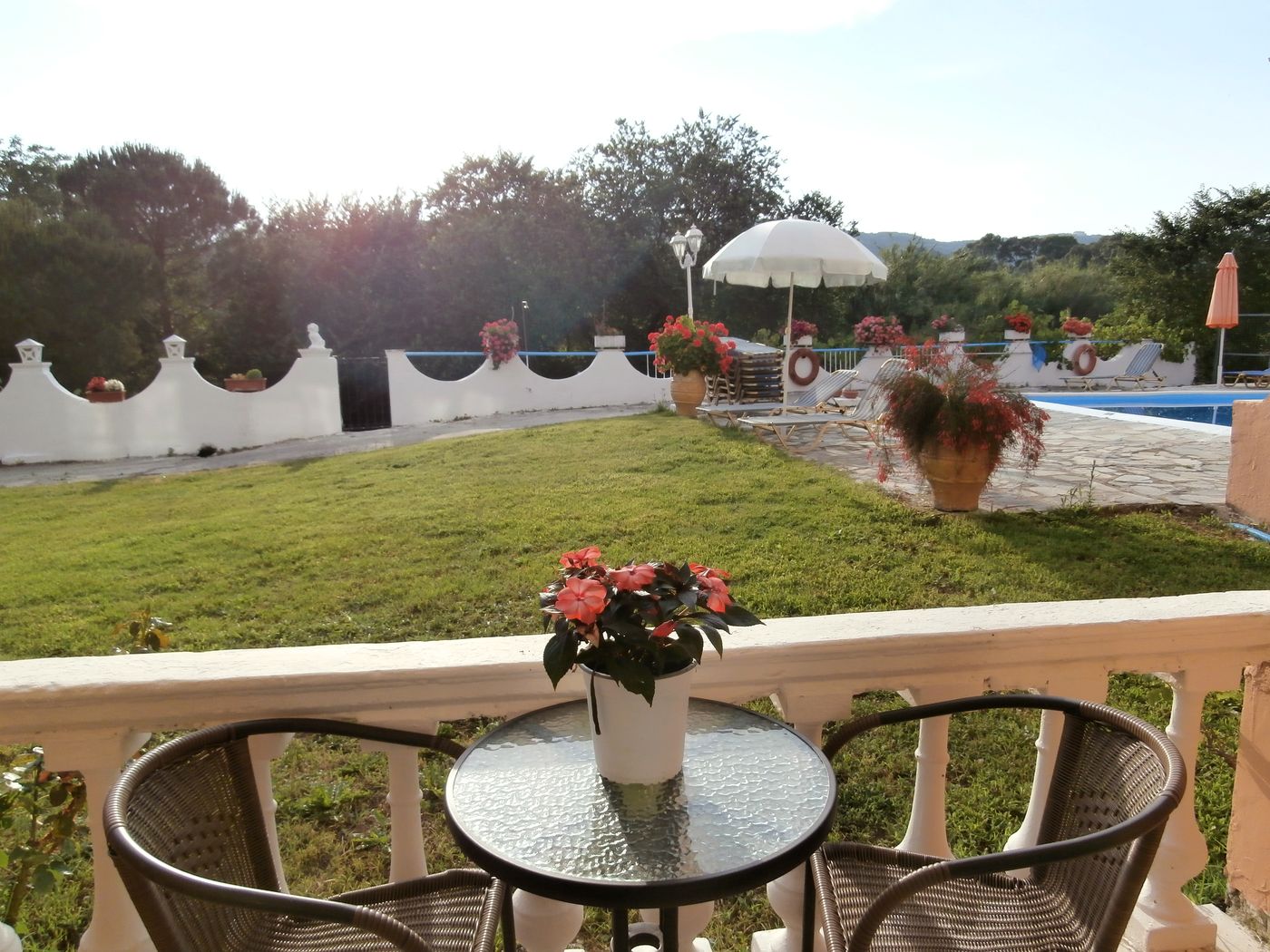 River-Studios-and-Apartments-Room-8