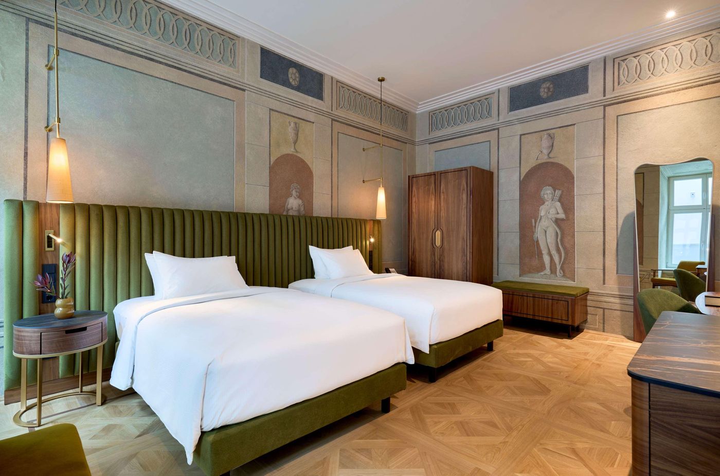 Hotel-Saski-Krakow--Curio-collection-by-Hilton-Room-43