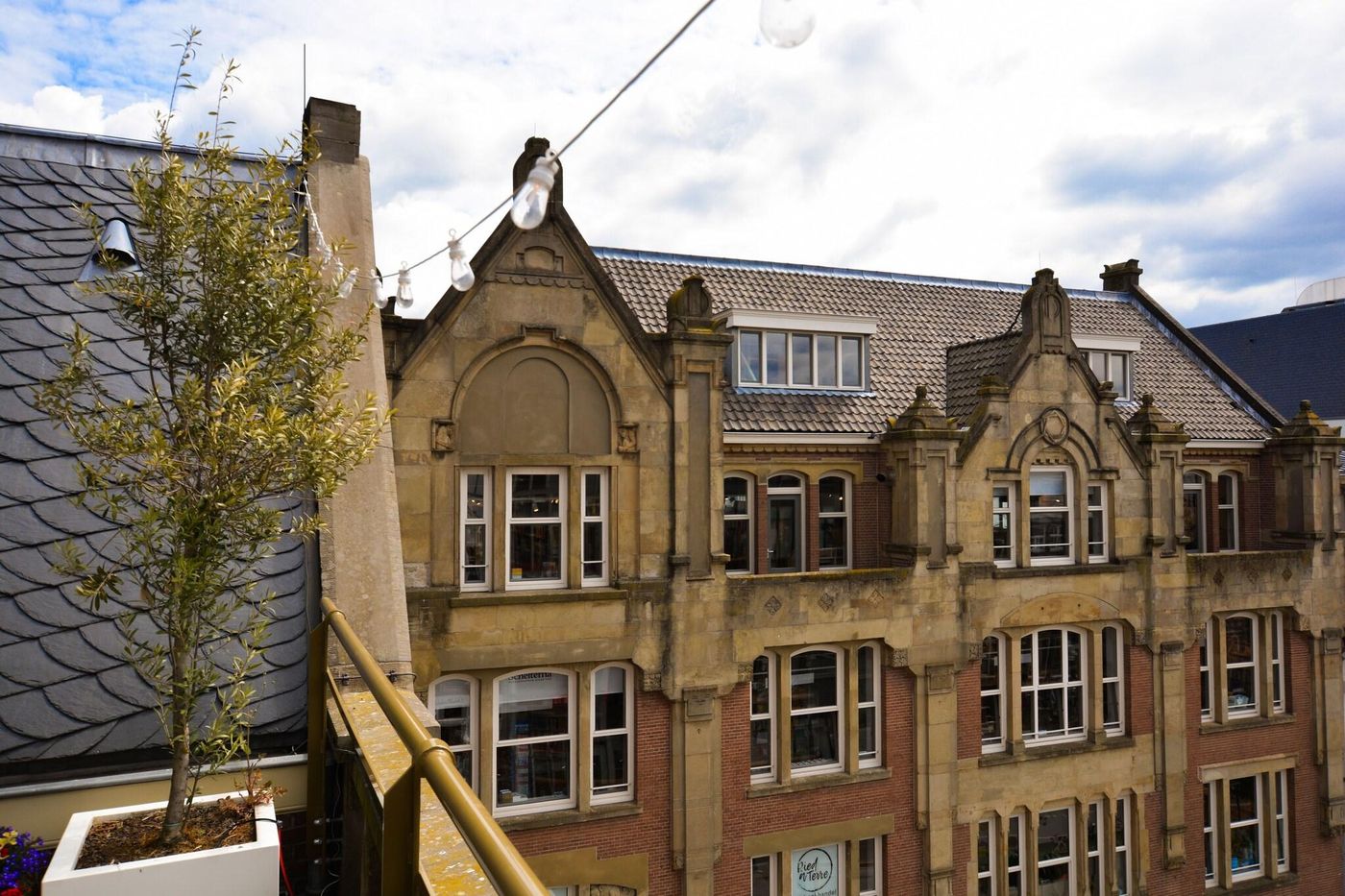 Hotel-Twentyseven-Room-1