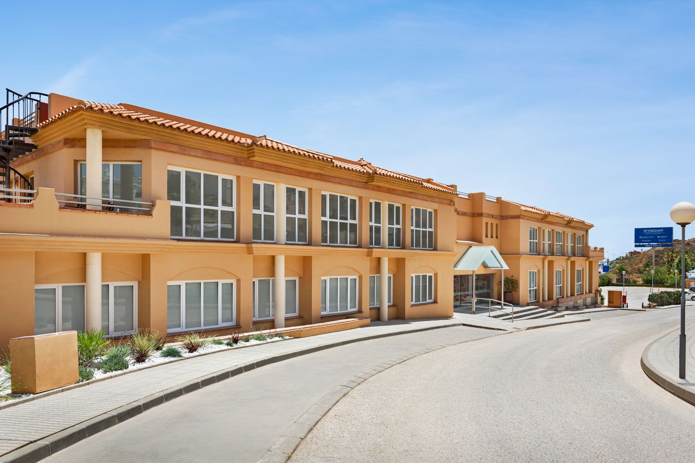 Ramada Hotel & Suites by Wyndham Costa del Sol