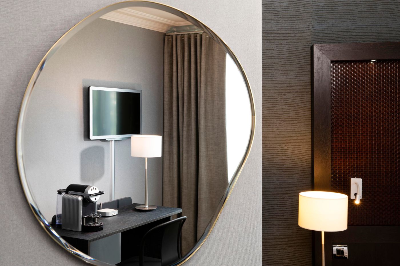 Hotel-Elysees-Regencia-Room-43