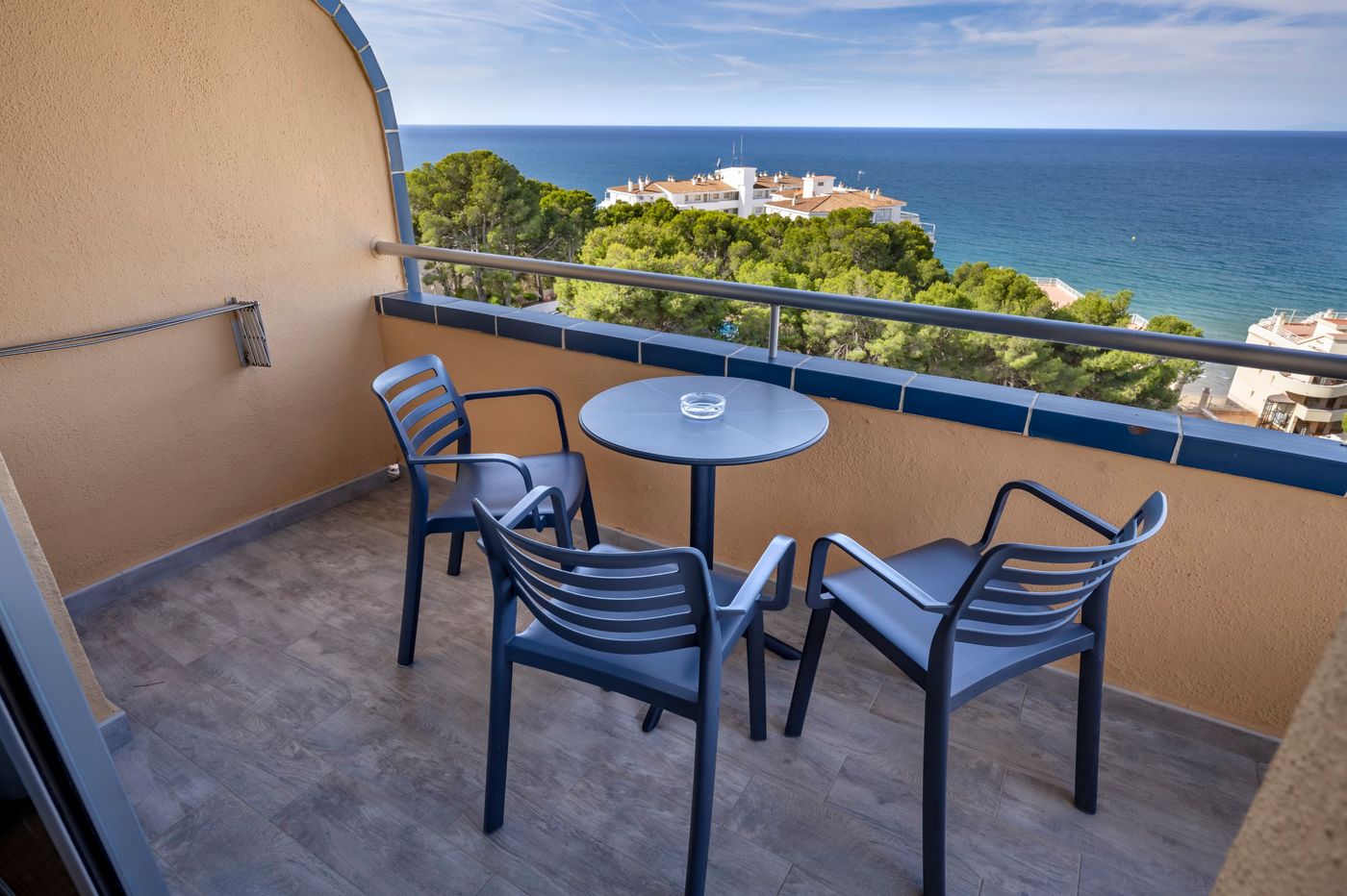 4R-Playa-Park-Room-62