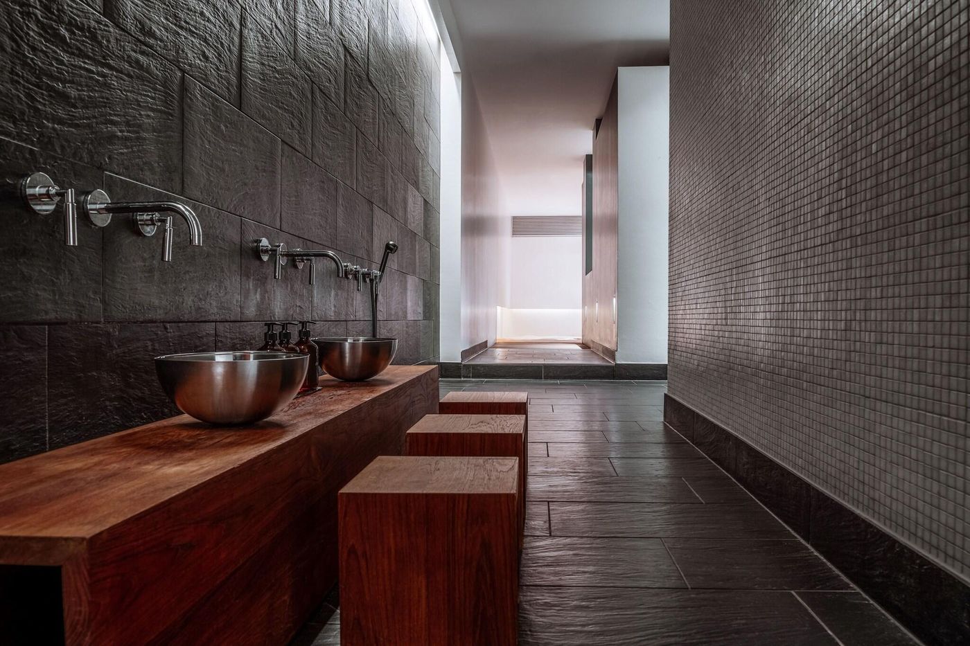 Hotel-Q--Sports-and-Entertainment-33