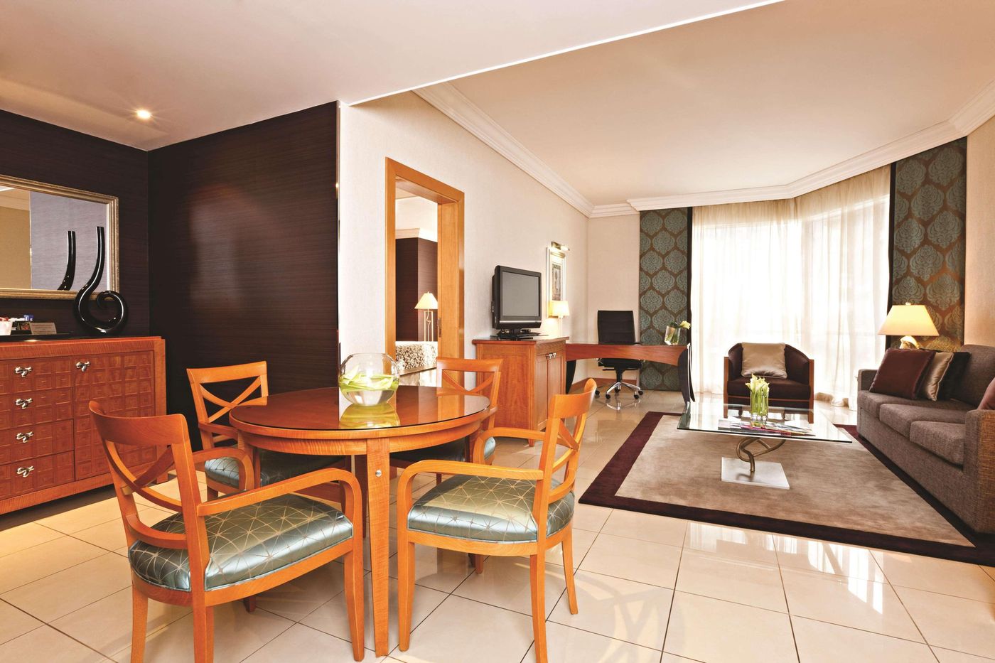 Fairmont-Dubai-Room-20