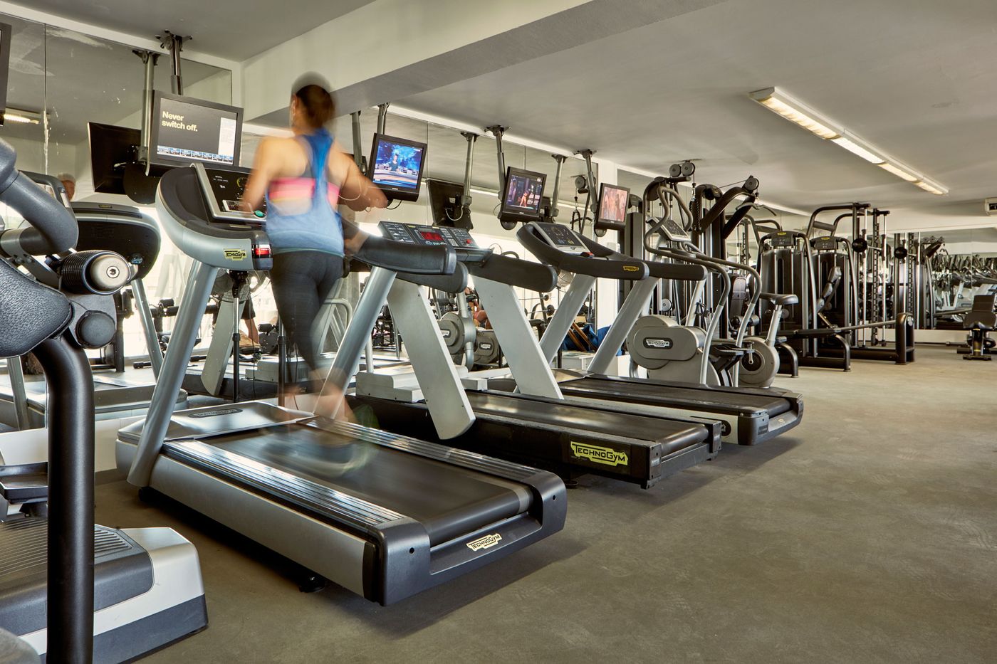 Grecian-Park-Hotel-Sports-and-Entertainment-54