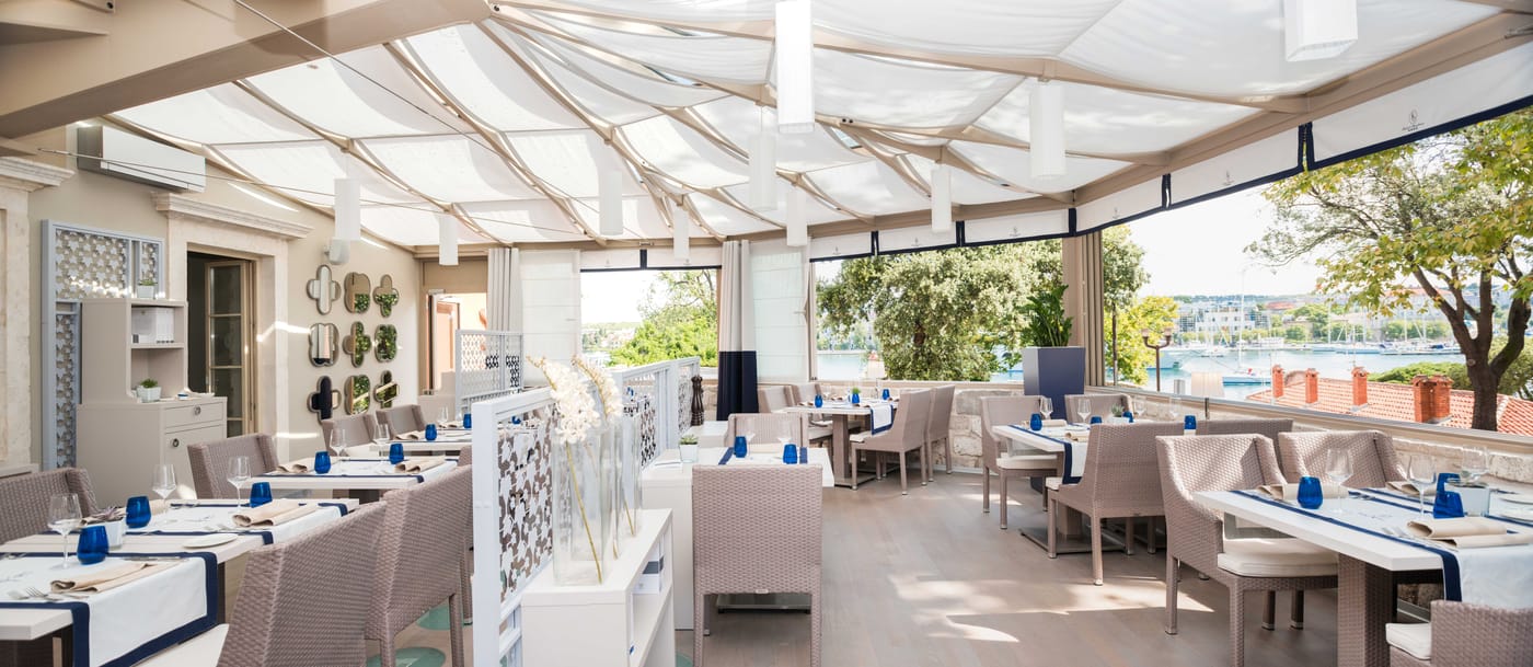 Heritage-Hotel-Bastion-Restaurant-4