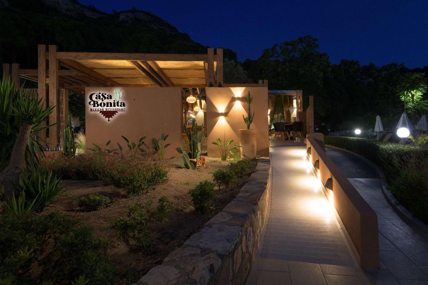 Olympic-Palace-Resort-Hotel---Convention-Center-Restaurant-21