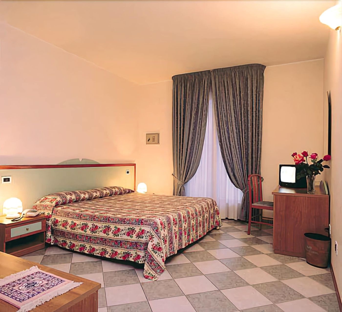 Hotel-Villa-Elena-Room-11