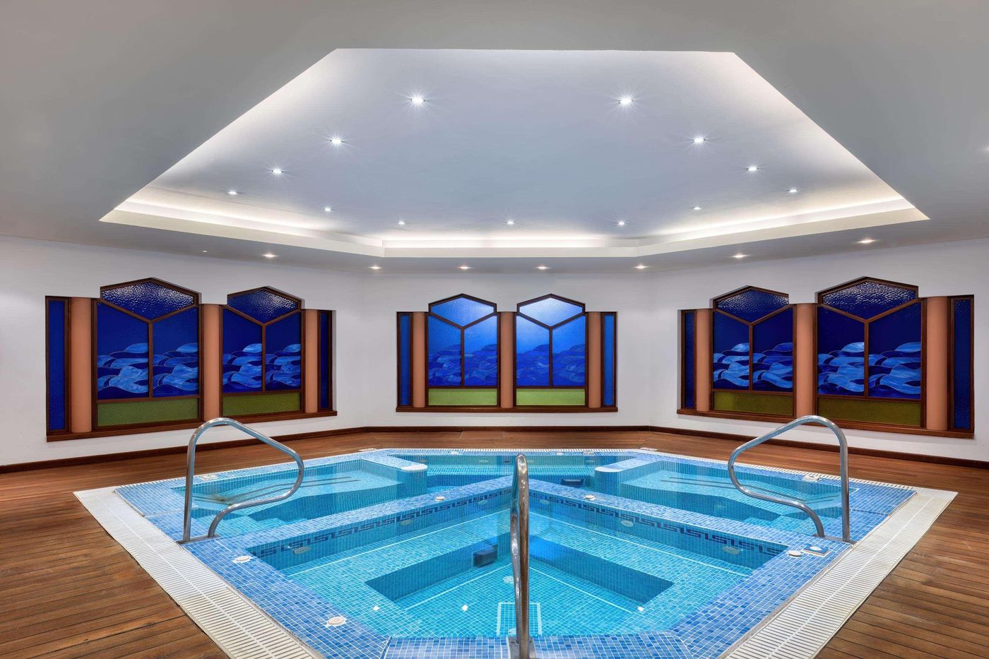 Neptune-Hotels---Resort--Convention-Centre---Spa-Pool-81