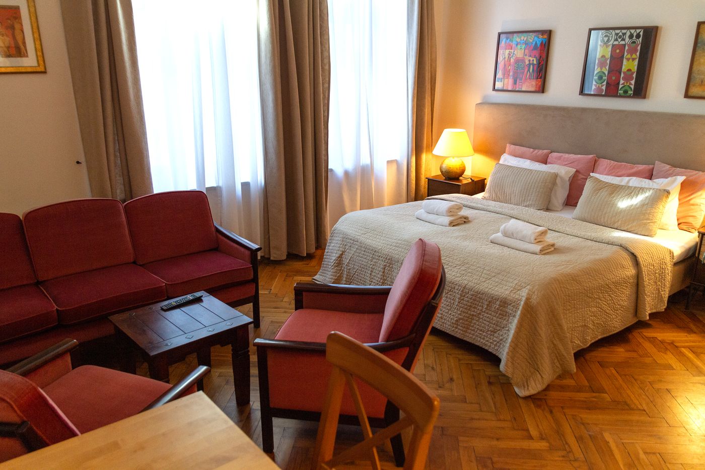 Lounge-Apartments-Room-27