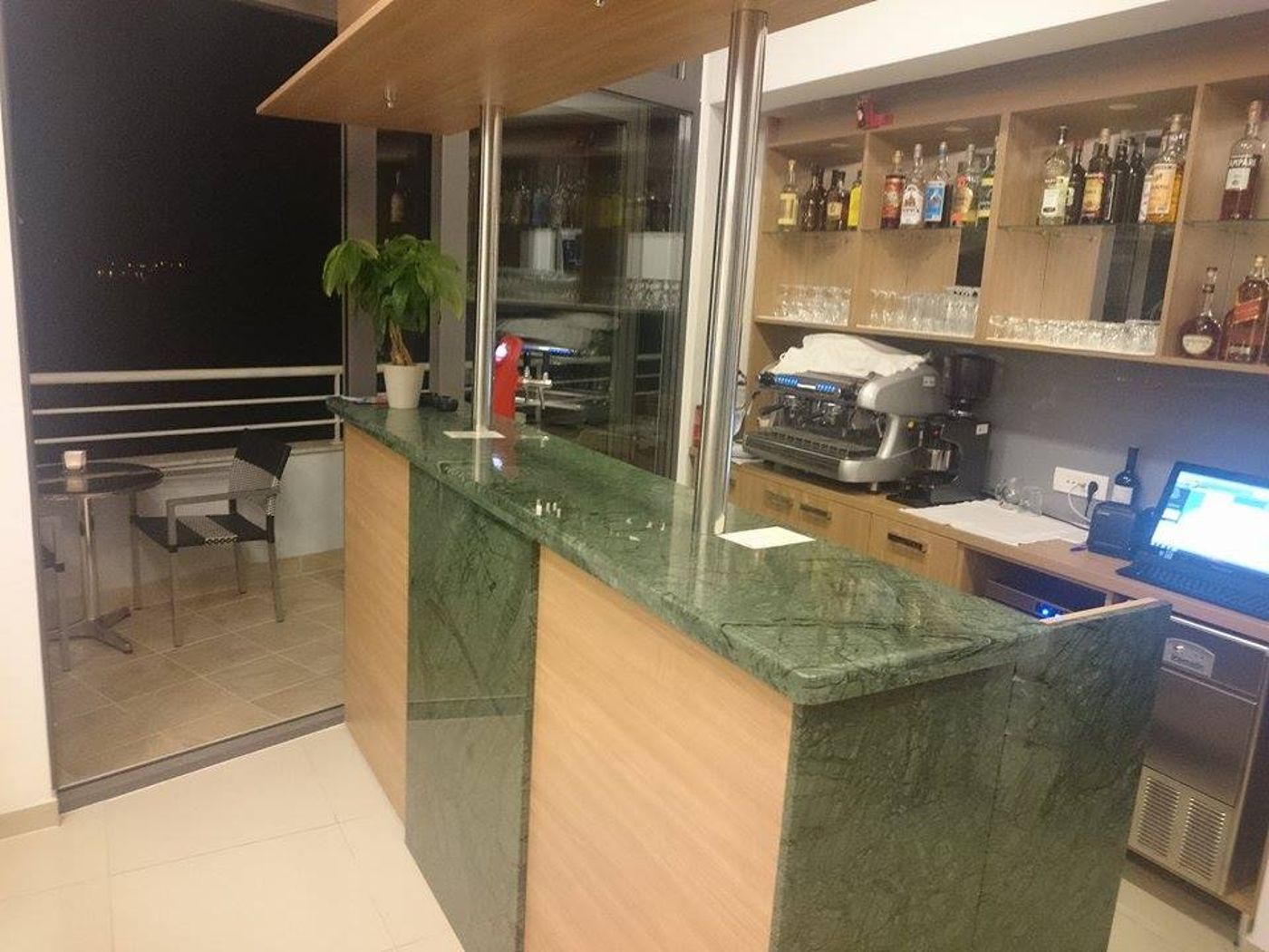 Hotel-Villa-Paradiso-2-Bar-21