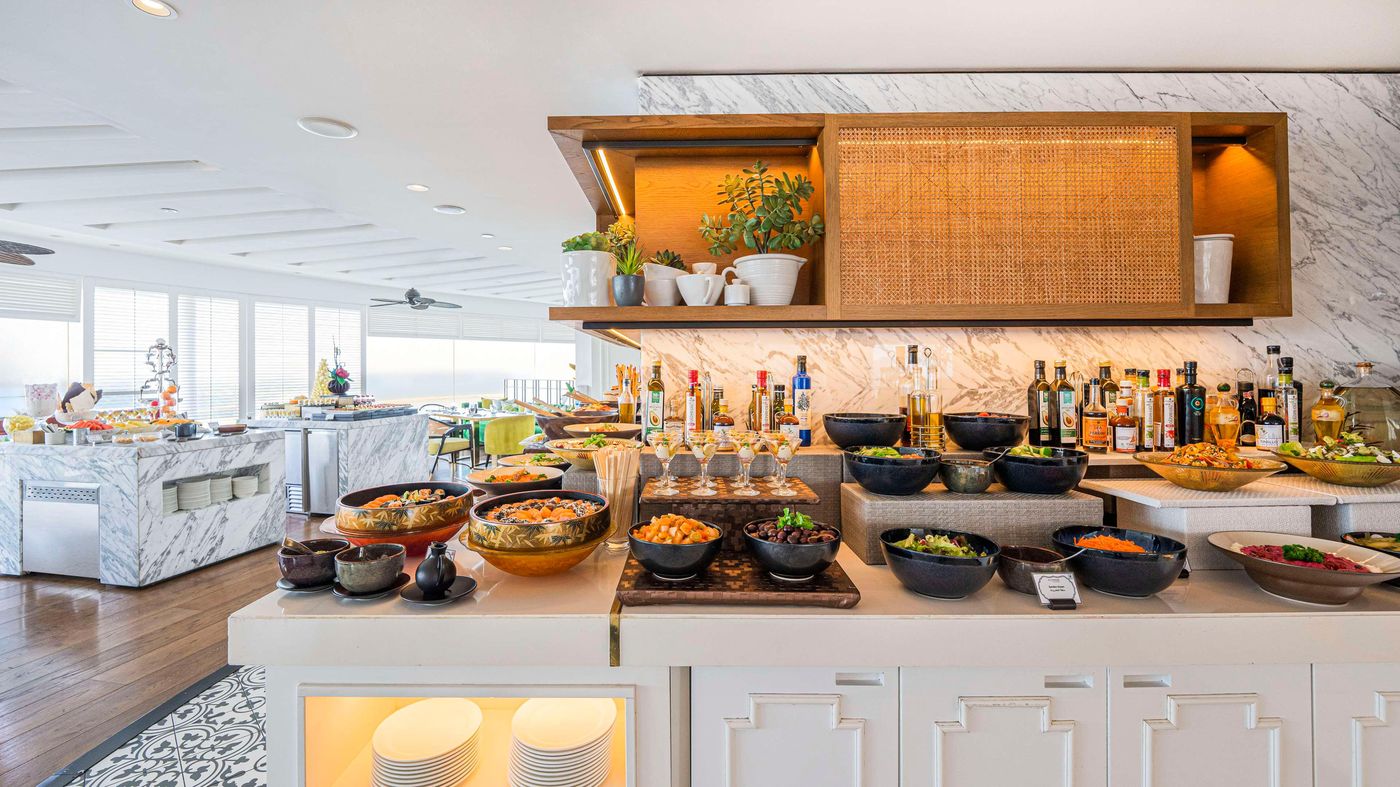 Hyatt-Regency-Dubai-Restaurant-52